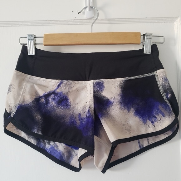 Lululemon Speed Up Short Milky Way Galaxy Blue Cream Black sz 2 - Picture 3 of 7
